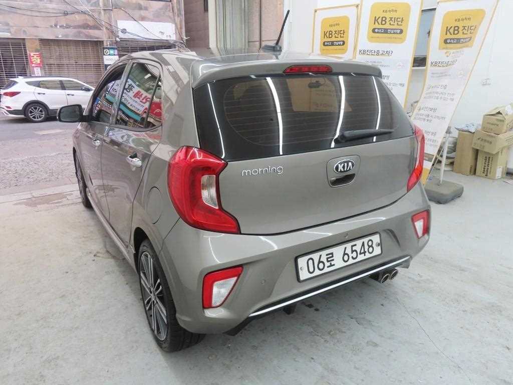 KIA Morning - Vista 4