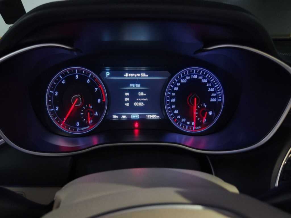 Genesis G70 - Vista 5