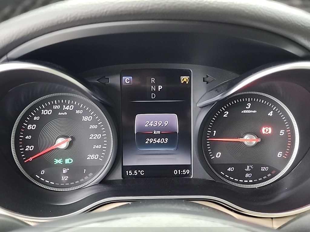 Mercedes Benz C Class - Vista 6