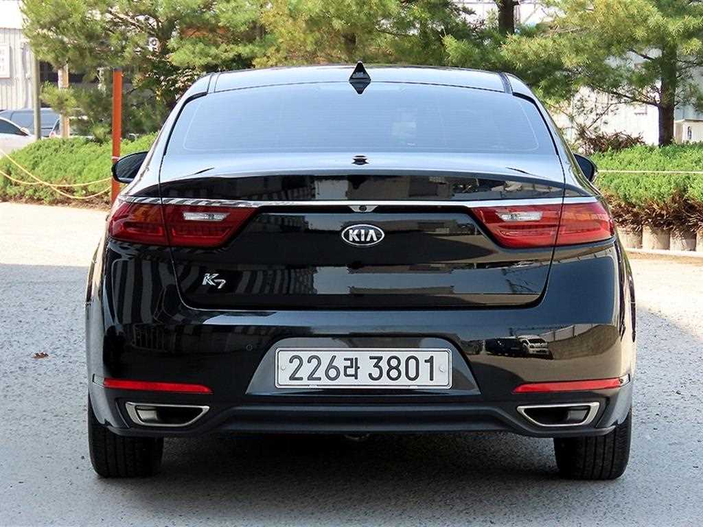 KIA K7 - Vista 4