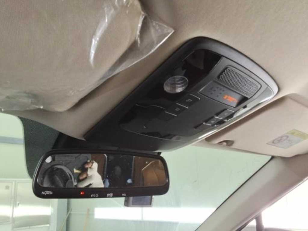 KIA Carnival - Vista 5