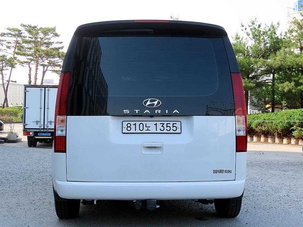 HYUNDAI Staria - Vista 4