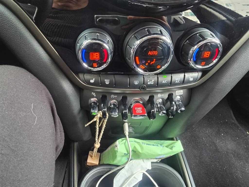Mini Countryman 2022 Negro - Importación desde Corea - HF Imports Iquique - Foto 15