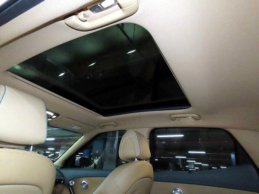 Genesis GV60 2022 Blanco - Importación desde Corea - HF Imports Iquique - Foto 15