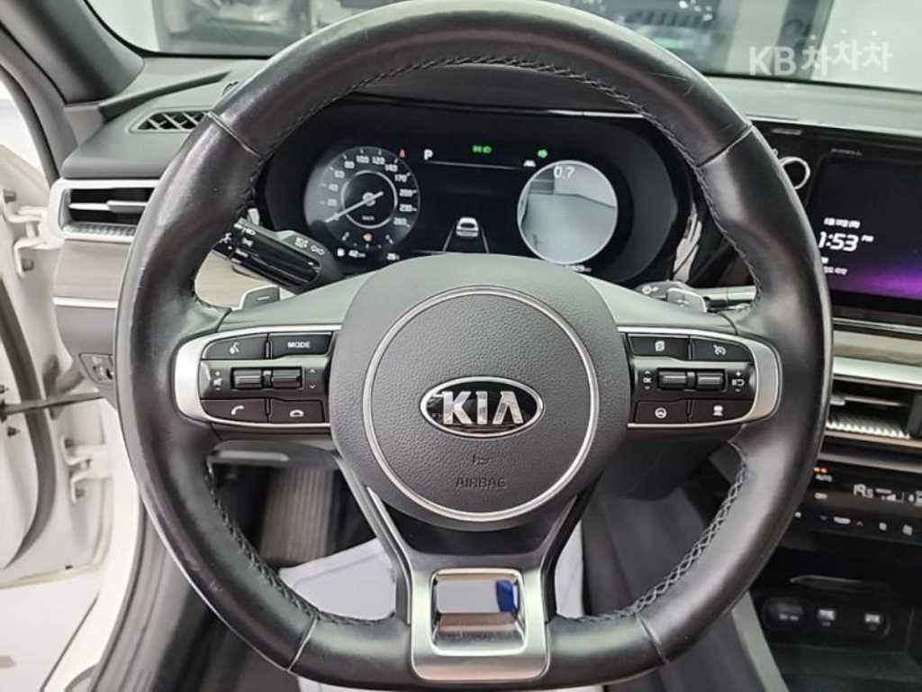 KIA K5 - Vista 8