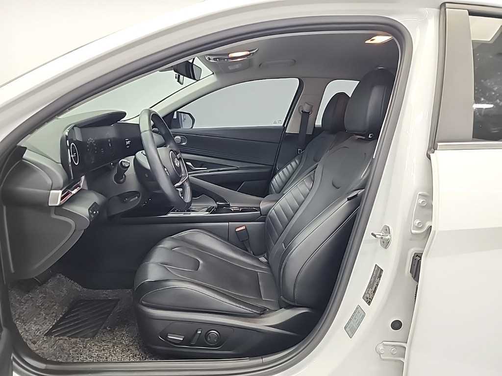 HYUNDAI Avante - Vista 11