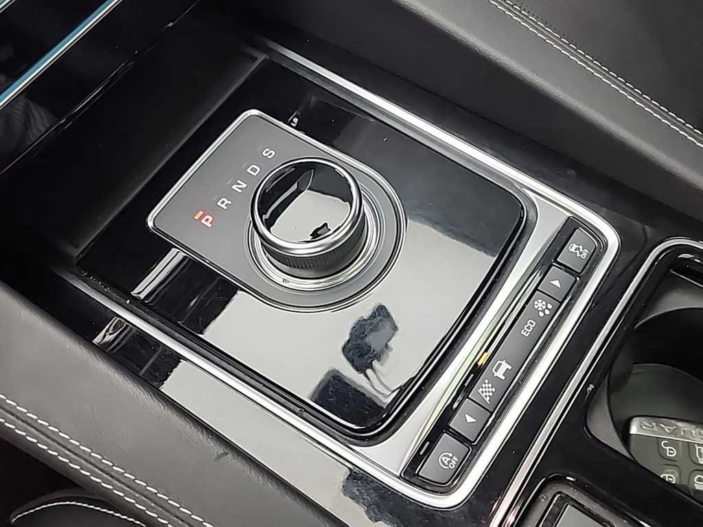 Jaguar F-PACE - Vista 8