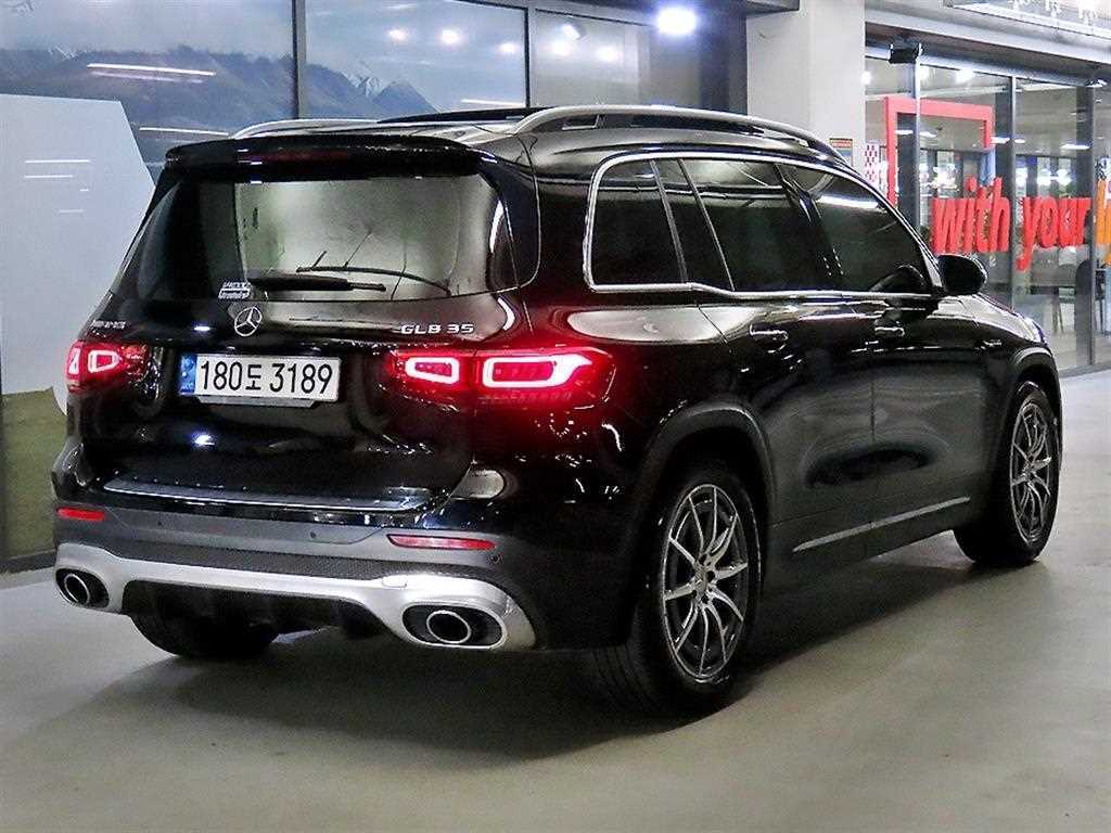 Mercedes Benz GLB Class - Vista 4