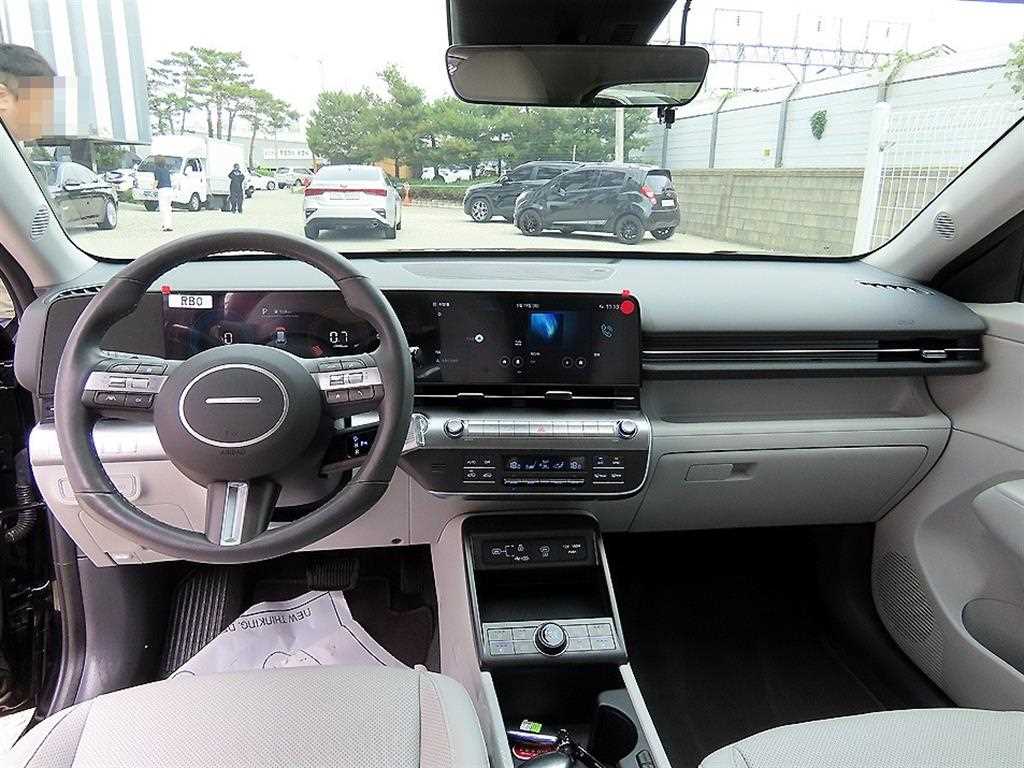 HYUNDAI Kona - Vista 7