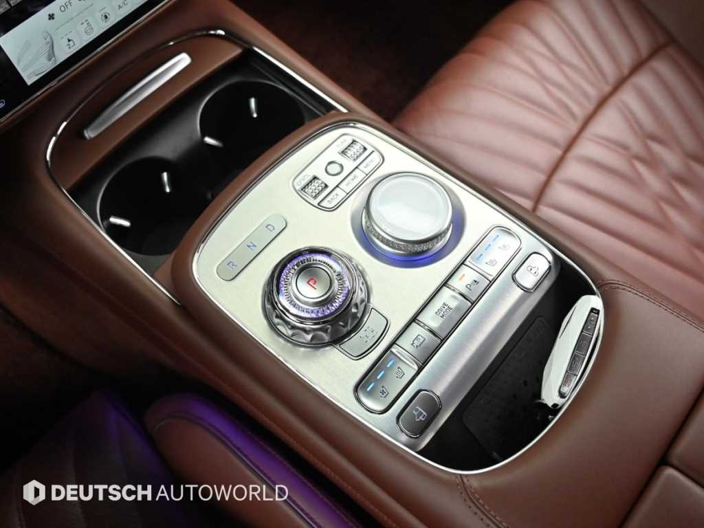 Genesis G90 - Vista 9