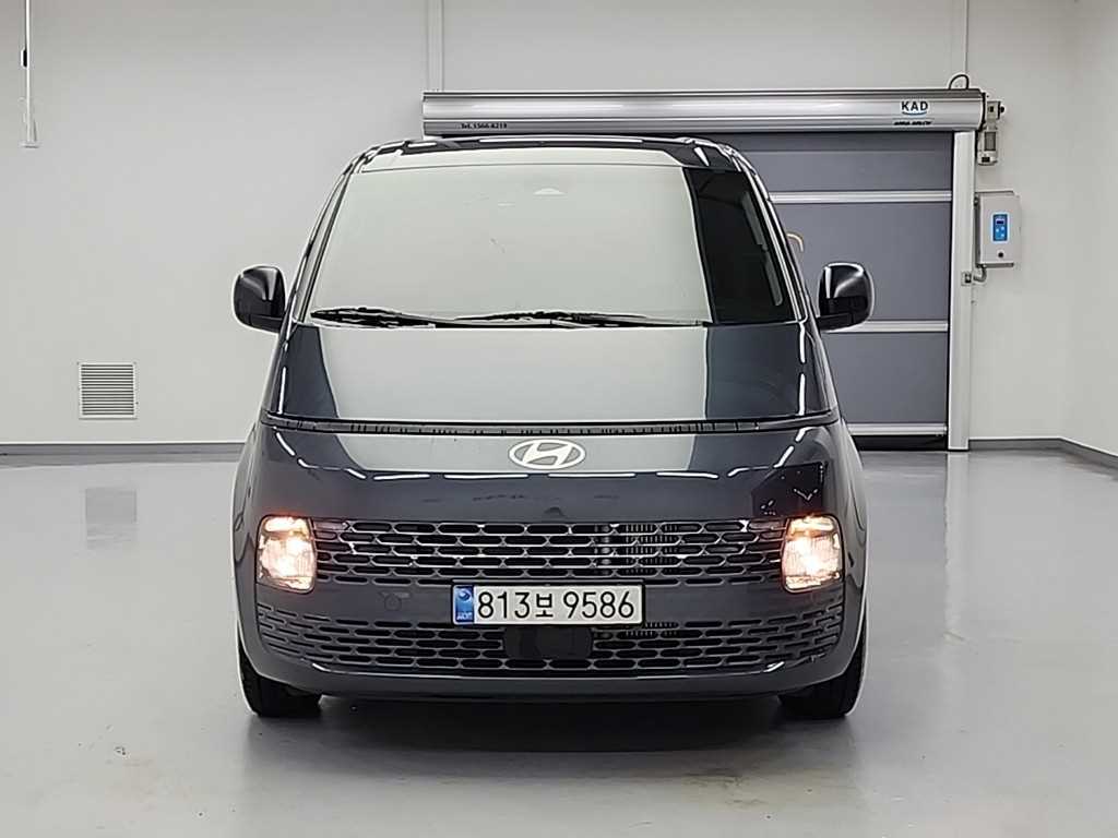HYUNDAI Staria - Vista 2