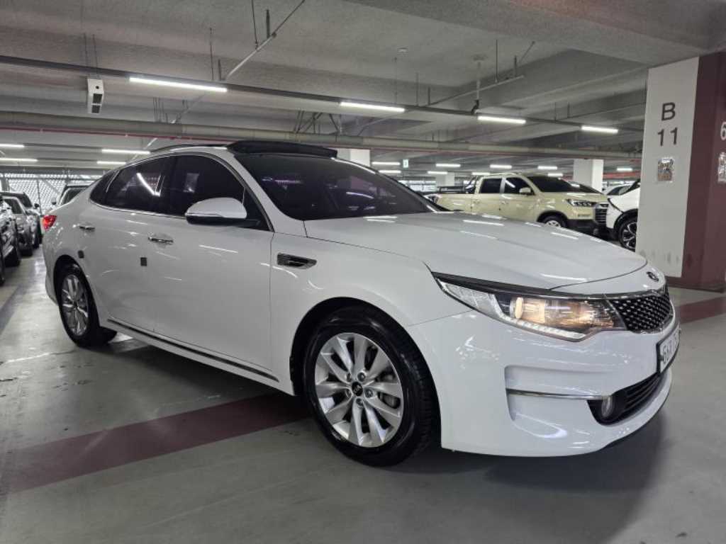 KIA K5 - Vista 4