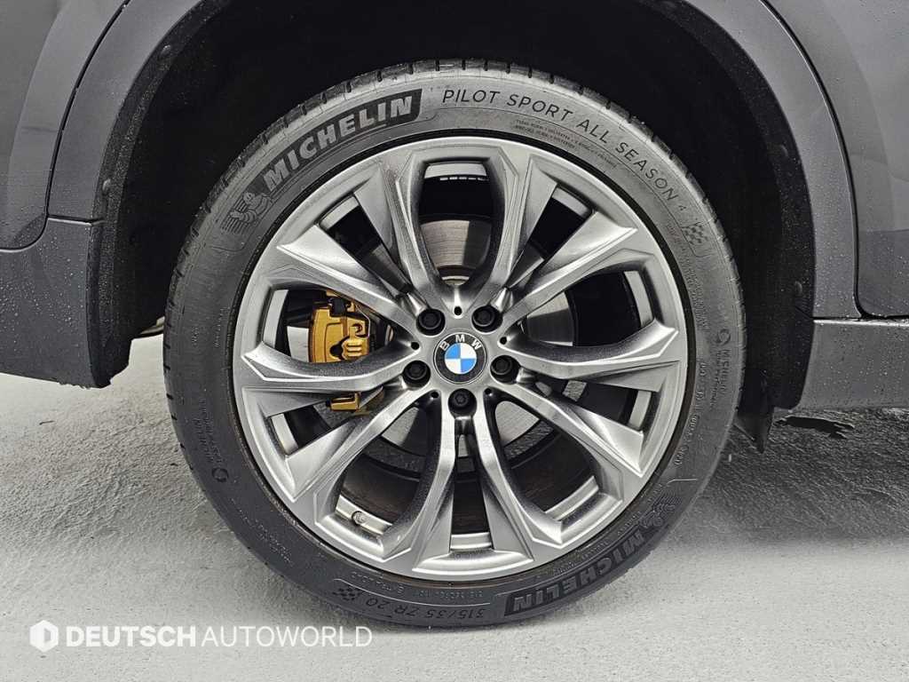 BMW X6 - Vista 6