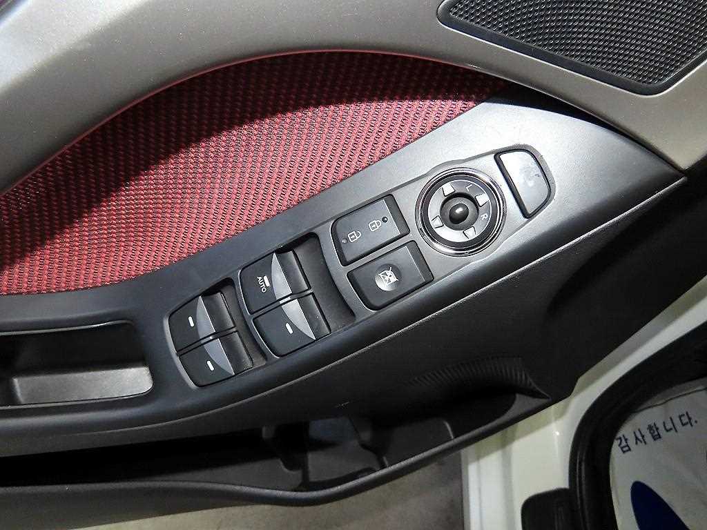 HYUNDAI Avante 2011 Blanco - Importación desde Corea - HF Imports Iquique - Foto 13