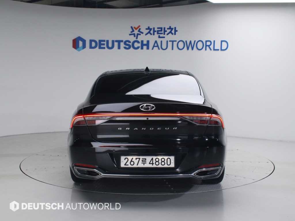 HYUNDAI Grandeur - Vista 4