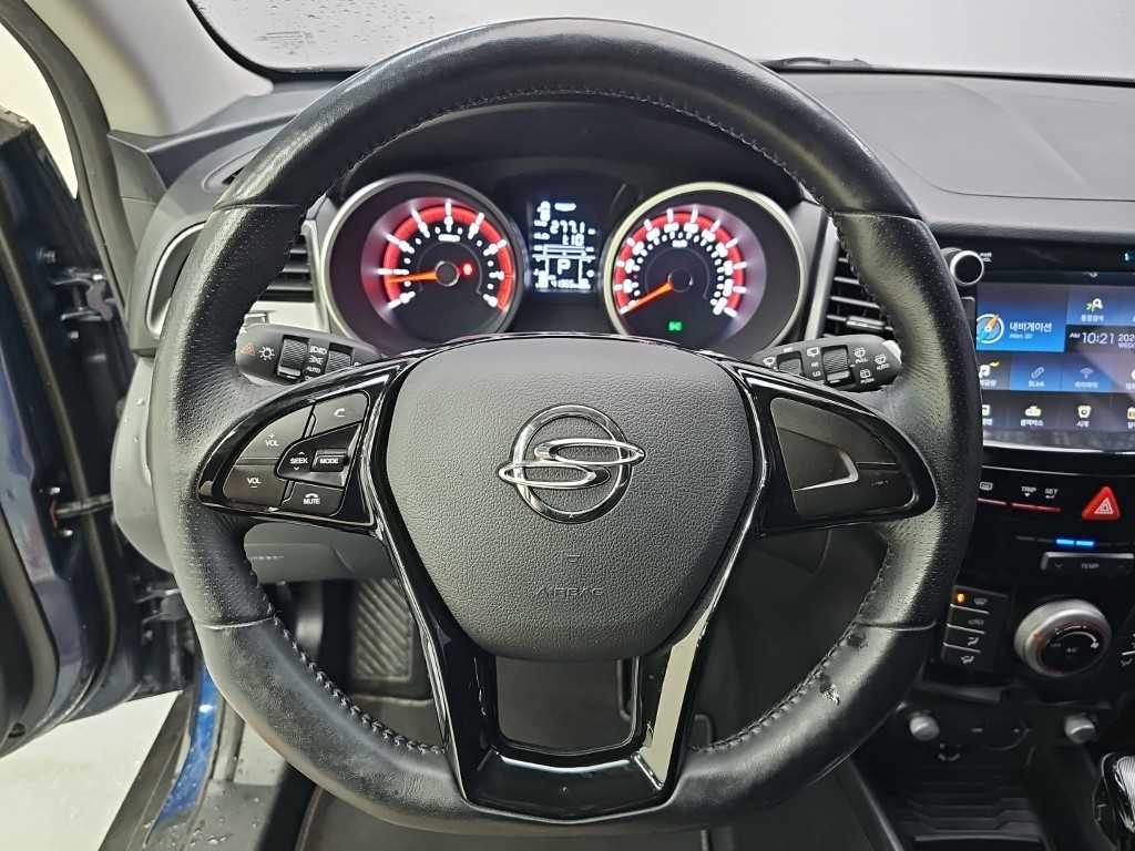 Ssangyong Tivoli - Vista 9