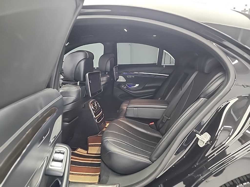 Mercedes Benz S Class - Vista 12