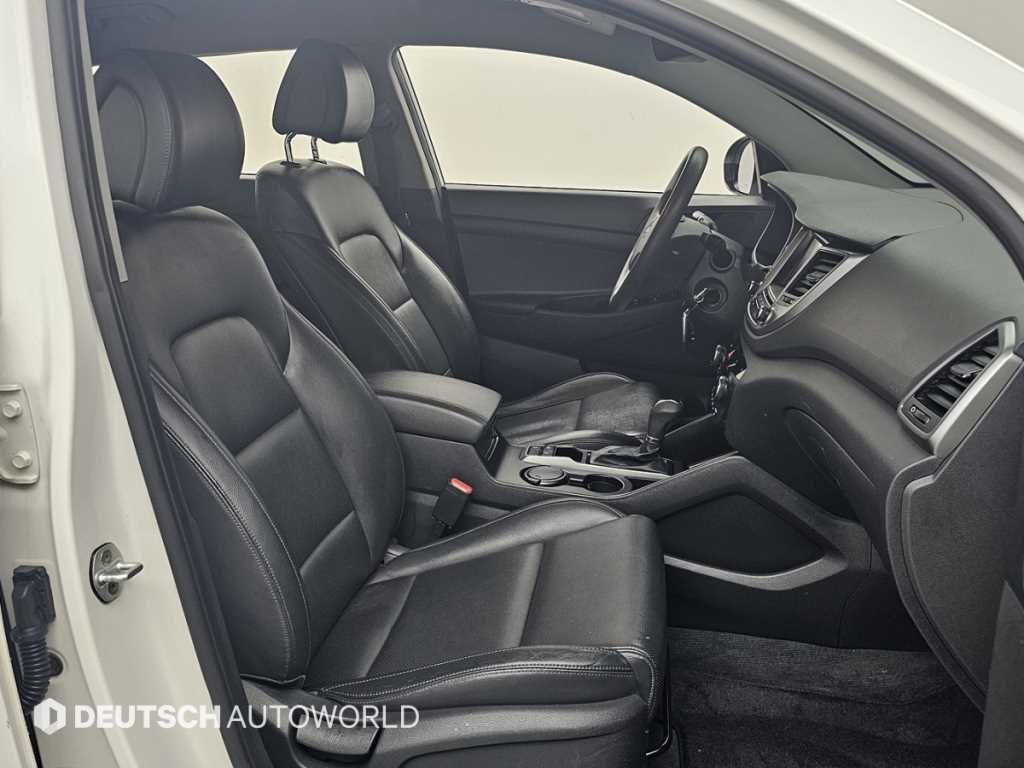 HYUNDAI Tucson - Vista 10