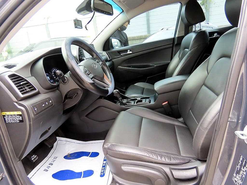HYUNDAI Tucson - Vista 5