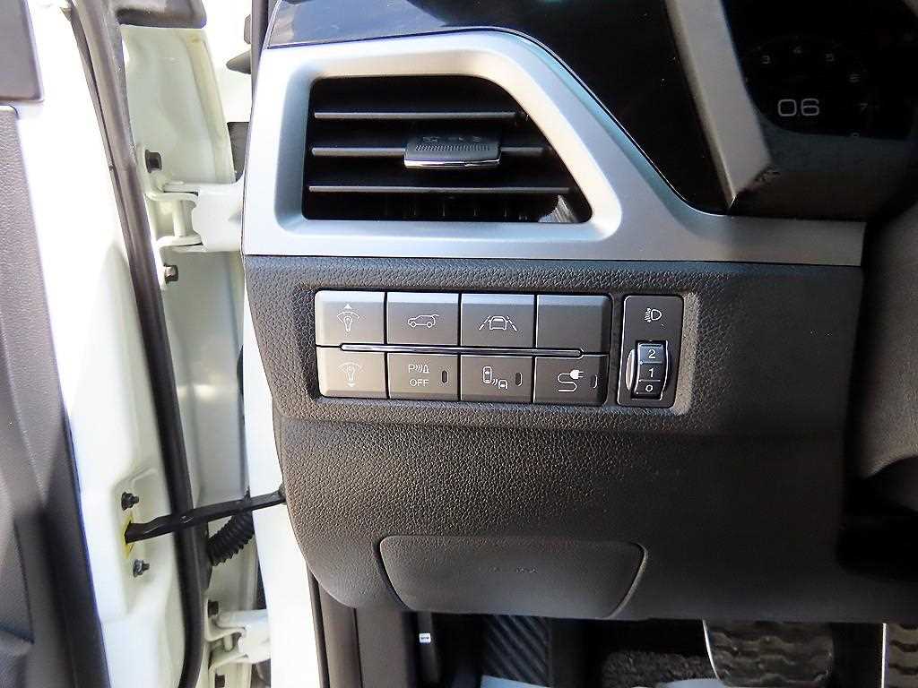 Ssangyong Korando - Vista 12