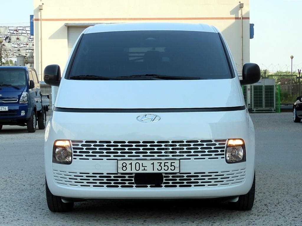 HYUNDAI Staria 2023 Blanco - Importación desde Corea - HF Imports Iquique - Foto 1