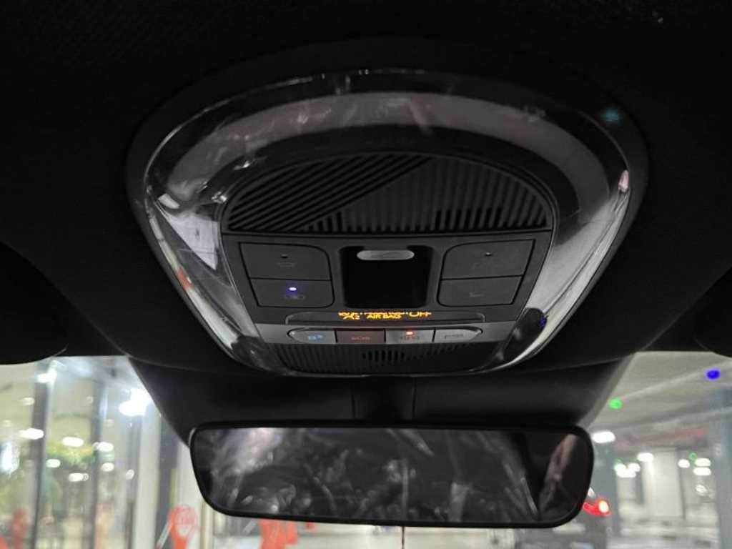 HYUNDAI Ioniq 6 - Vista 8