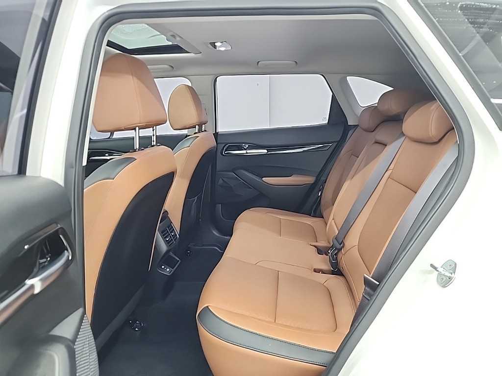KIA Seltos - Vista 2
