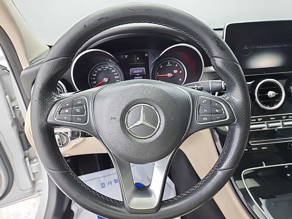 Mercedes Benz C Class - Vista 9