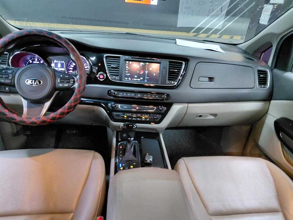 KIA Carnival 2016 Blanco - Importación desde Corea - HF Imports Iquique - Foto 15