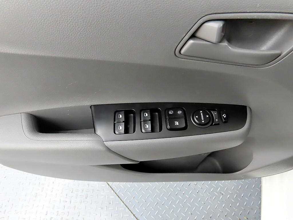 KIA Morning - Vista 11