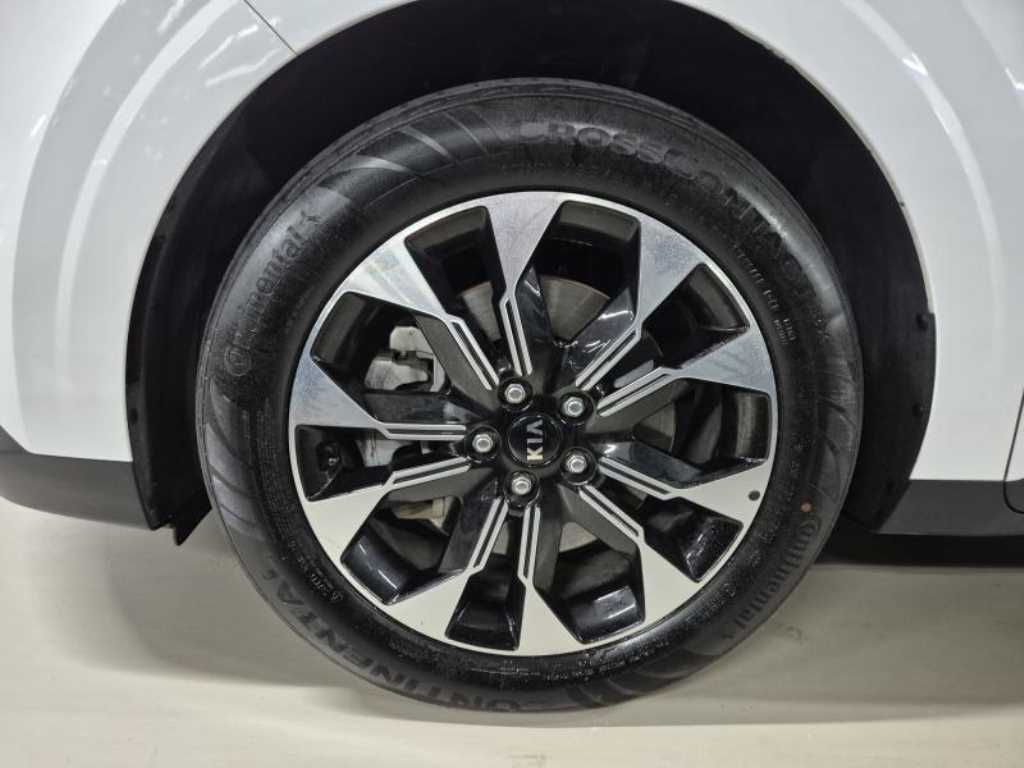 KIA Carnival - Vista 7