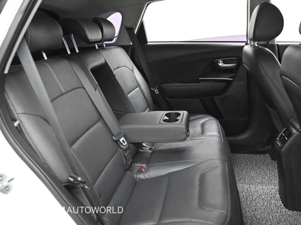 KIA Niro - Vista 12