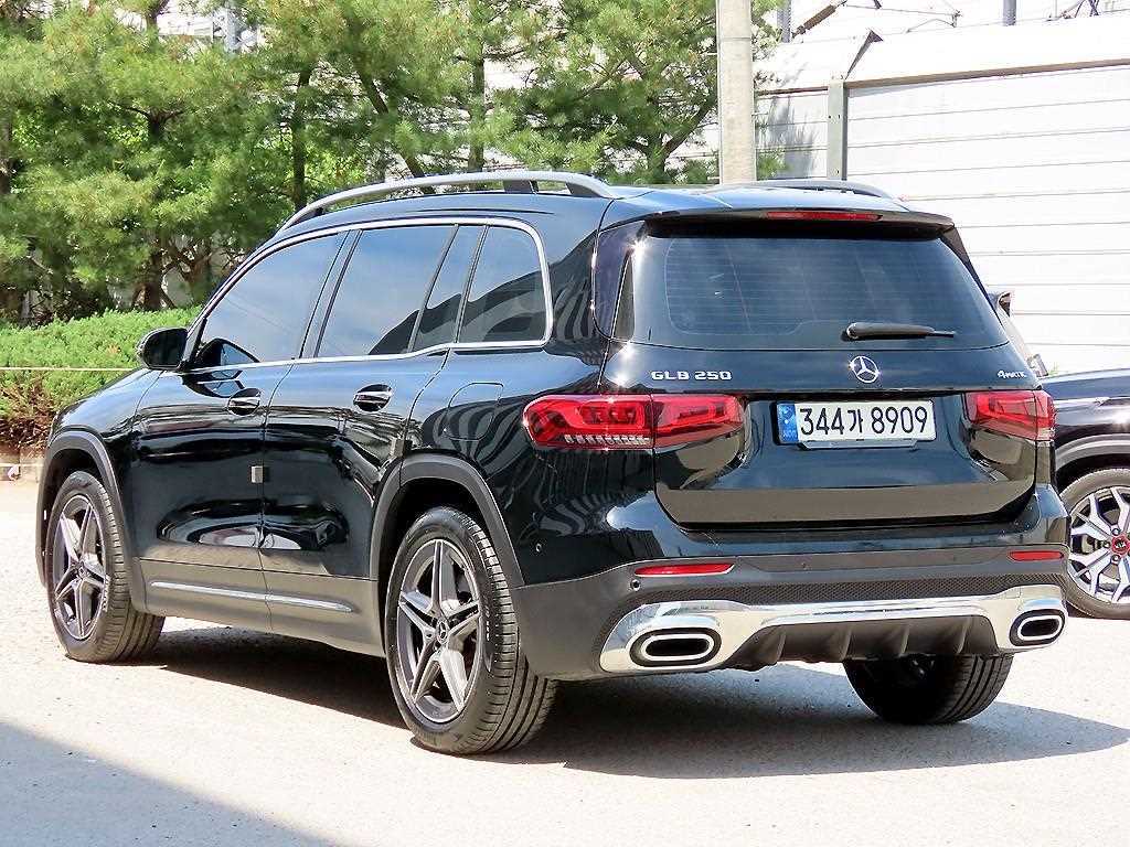 Mercedes Benz GLB Class - Vista 3