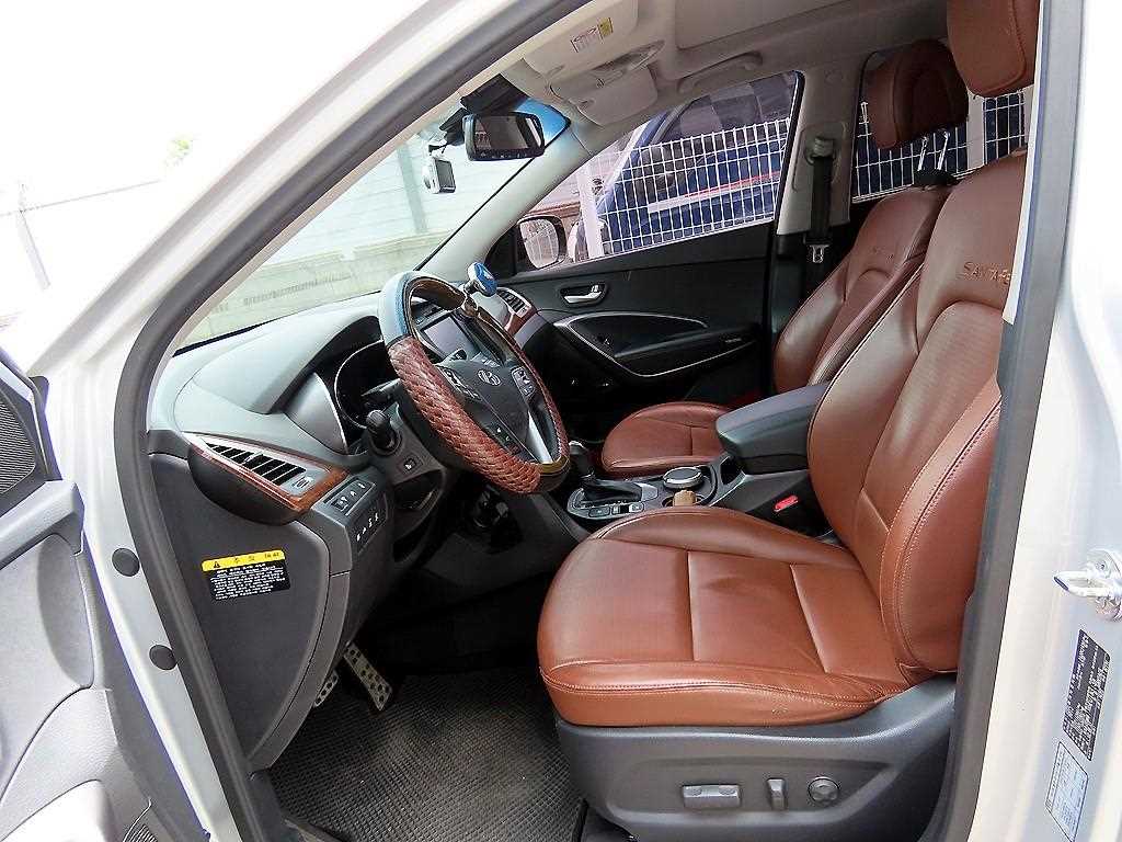 HYUNDAI Santa Fe - Vista 5