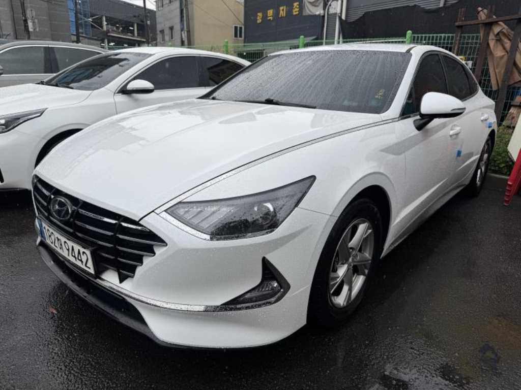 HYUNDAI Sonata - Vista 3