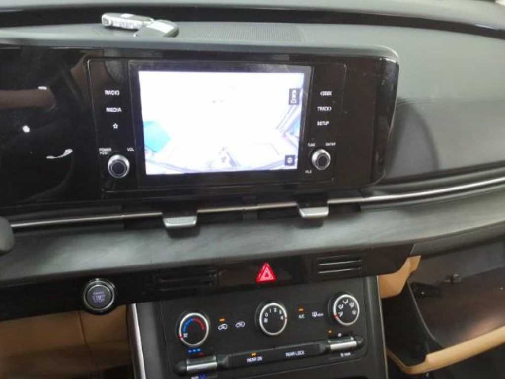 KIA Carnival - Vista 7