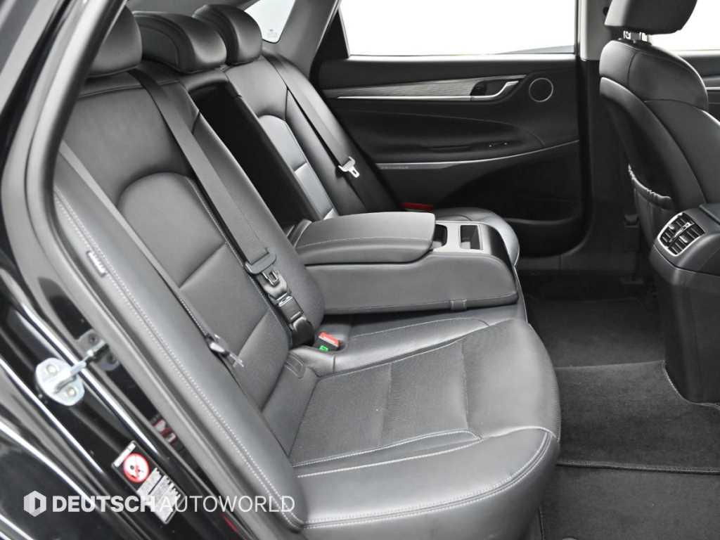 HYUNDAI Grandeur - Vista 12