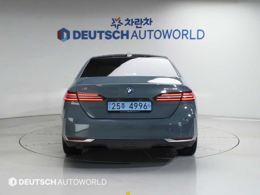 BMW i5 - Vista 4