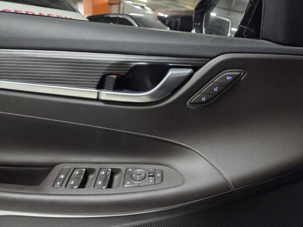 HYUNDAI Grandeur - Vista 8