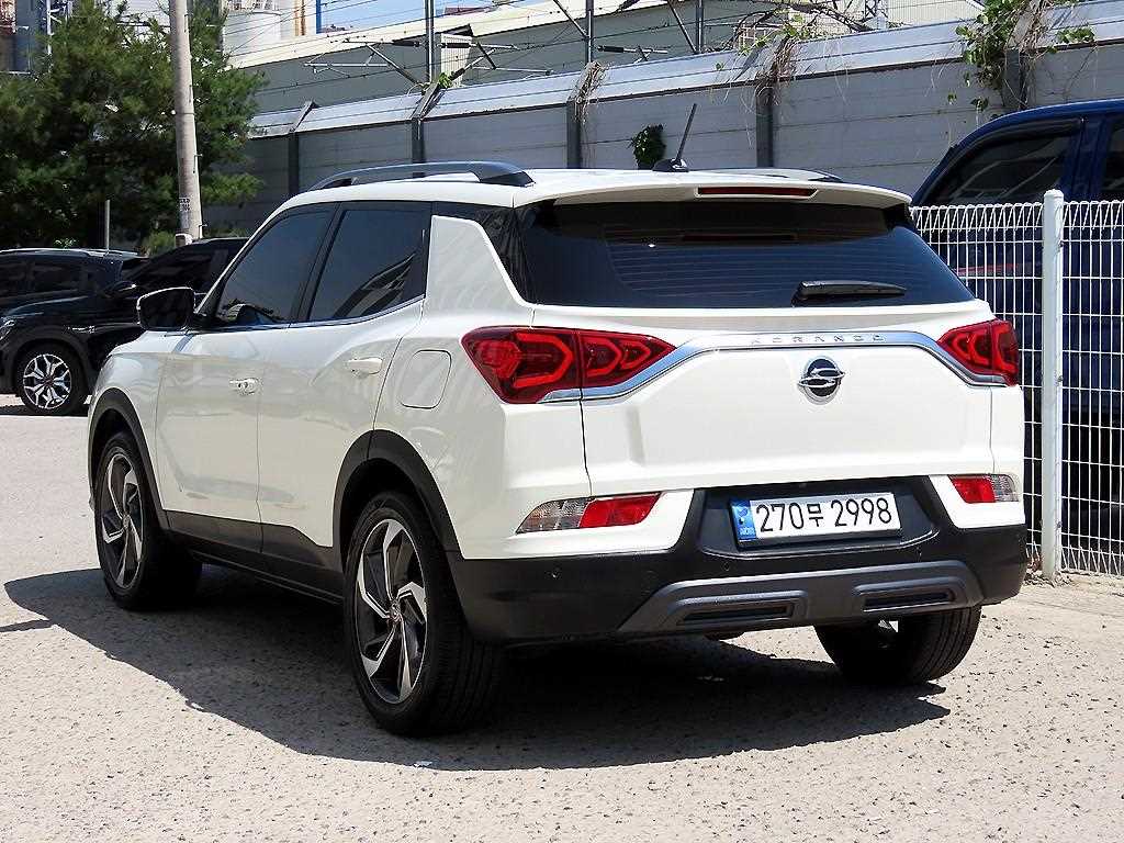 Ssangyong Korando - Vista 3