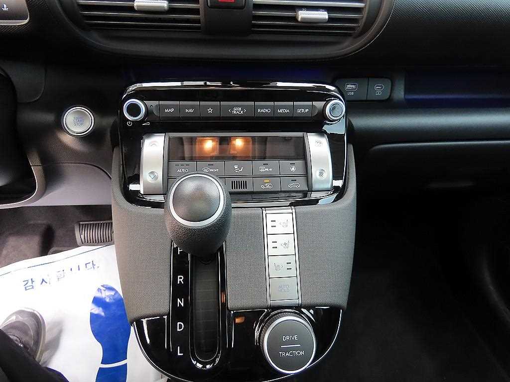 HYUNDAI Casper - Vista 10
