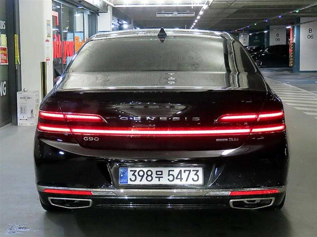 Genesis G90 - Vista 5