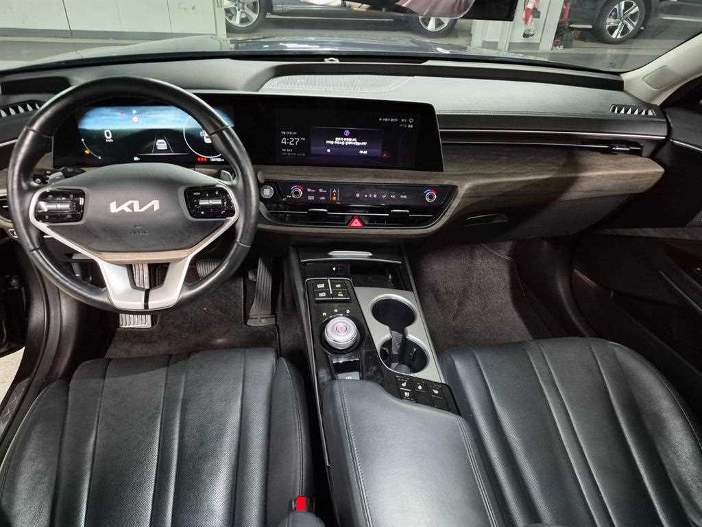 KIA K8 - Vista 7