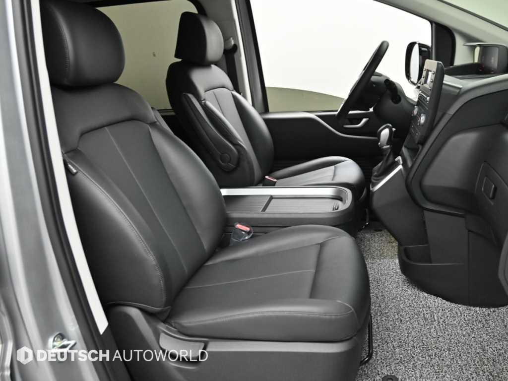 HYUNDAI Staria - Vista 10