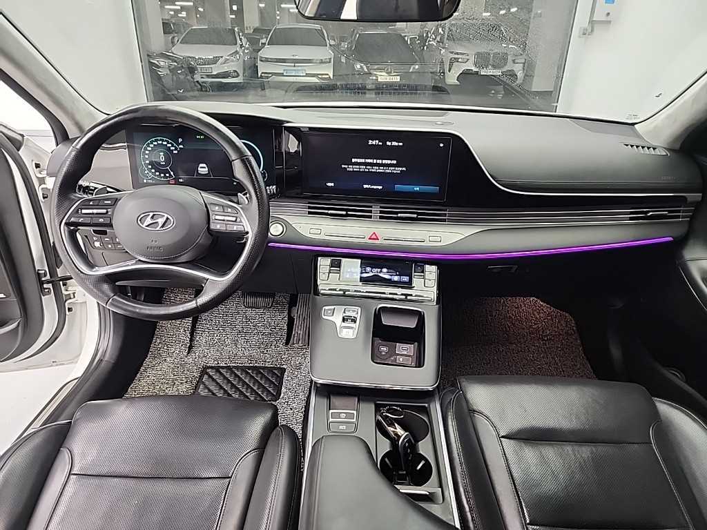 HYUNDAI Grandeur - Vista 7