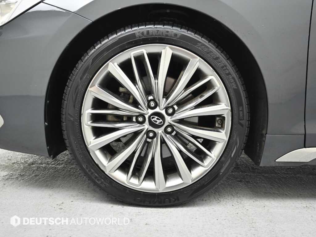 HYUNDAI Grandeur - Vista 5