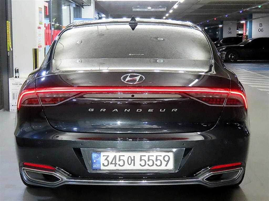 HYUNDAI Grandeur - Vista 5