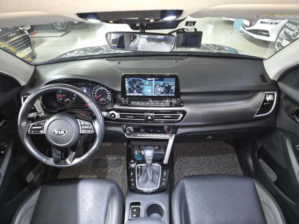 KIA Seltos - Vista 7