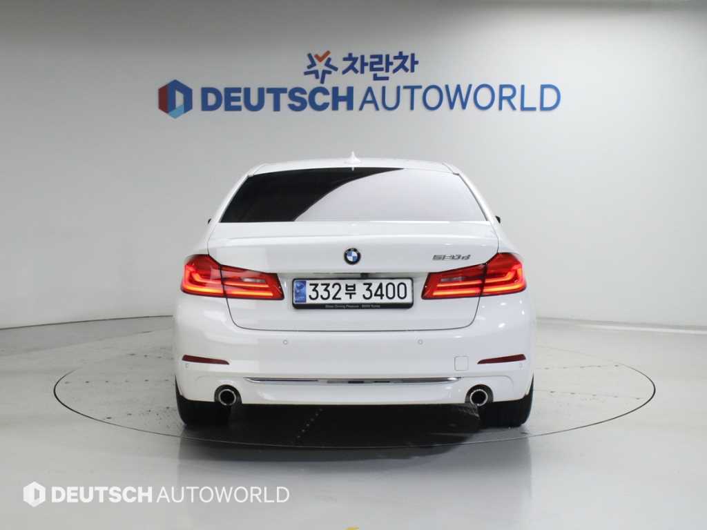 BMW 5 Series - Vista 4