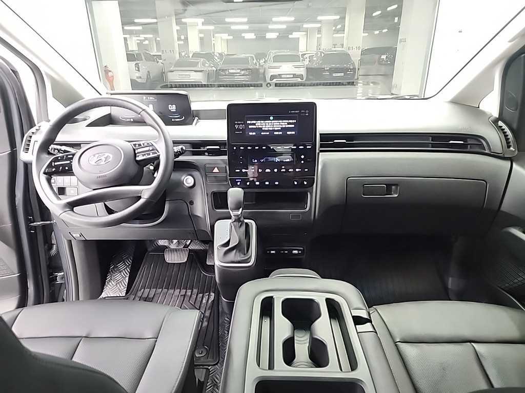 HYUNDAI Staria - Vista 7